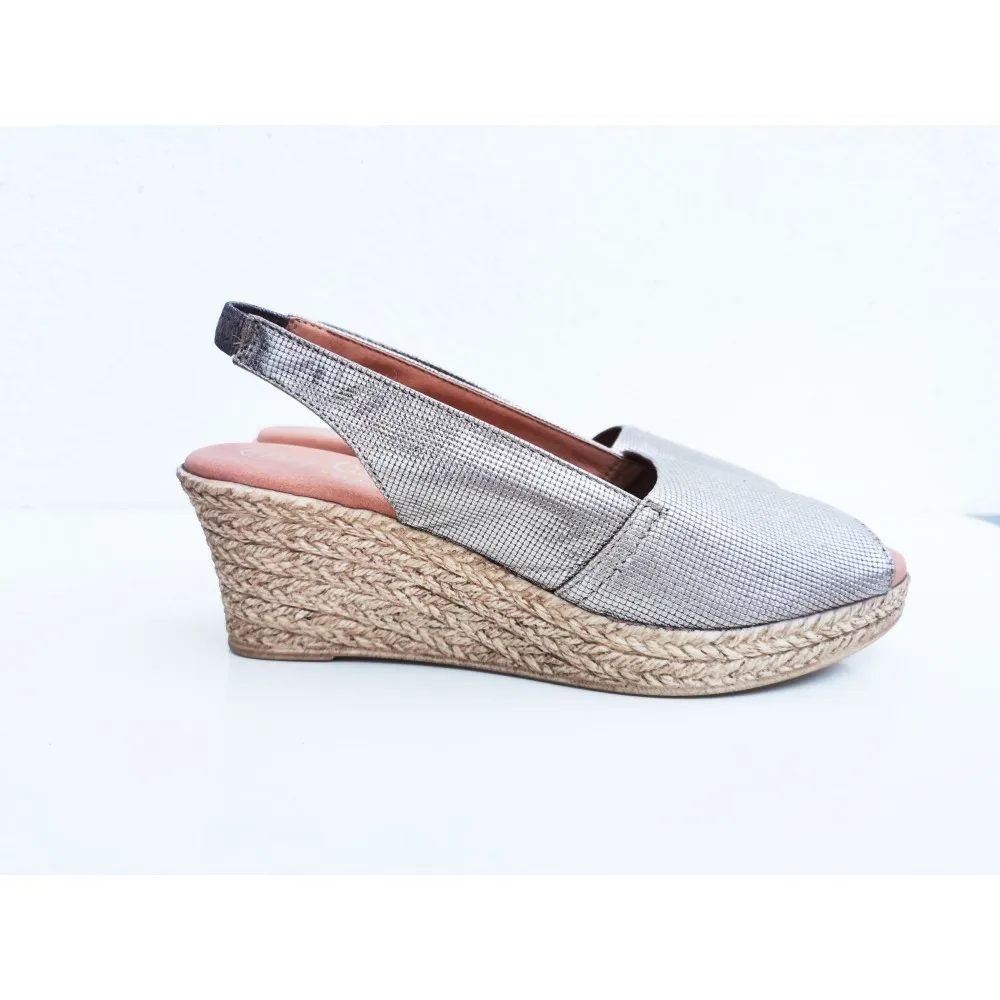 Alpargata de piel 3900 sandals cuña baja