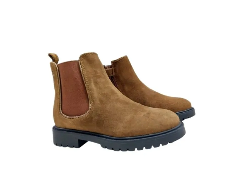 BOTIN DE PIEL SERRAJE PARA NIÑA ACEBOS EN COLOR CUERO 9977SE