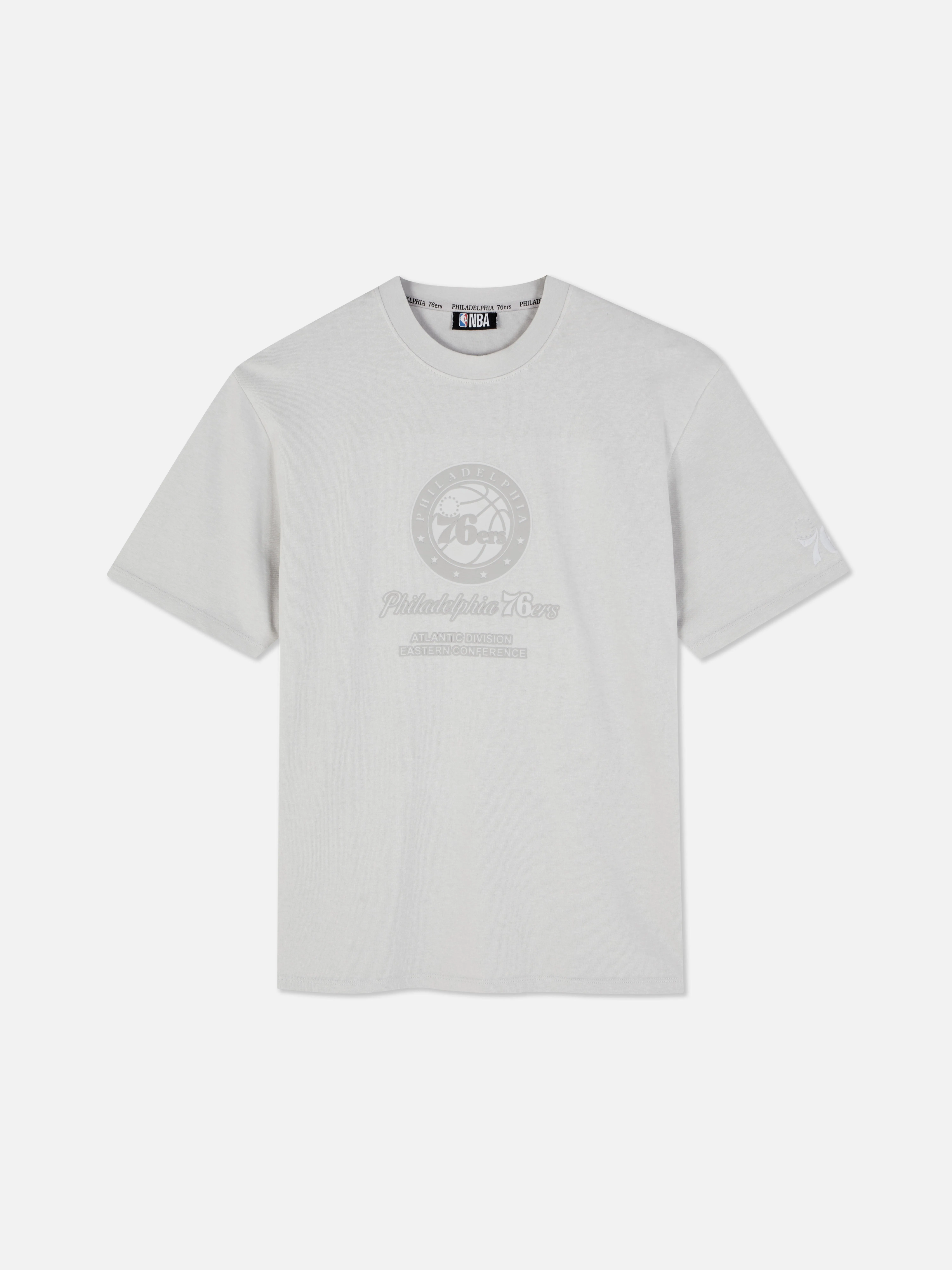 Camiseta gráfica de los Philadelphia 76ers de la NBA