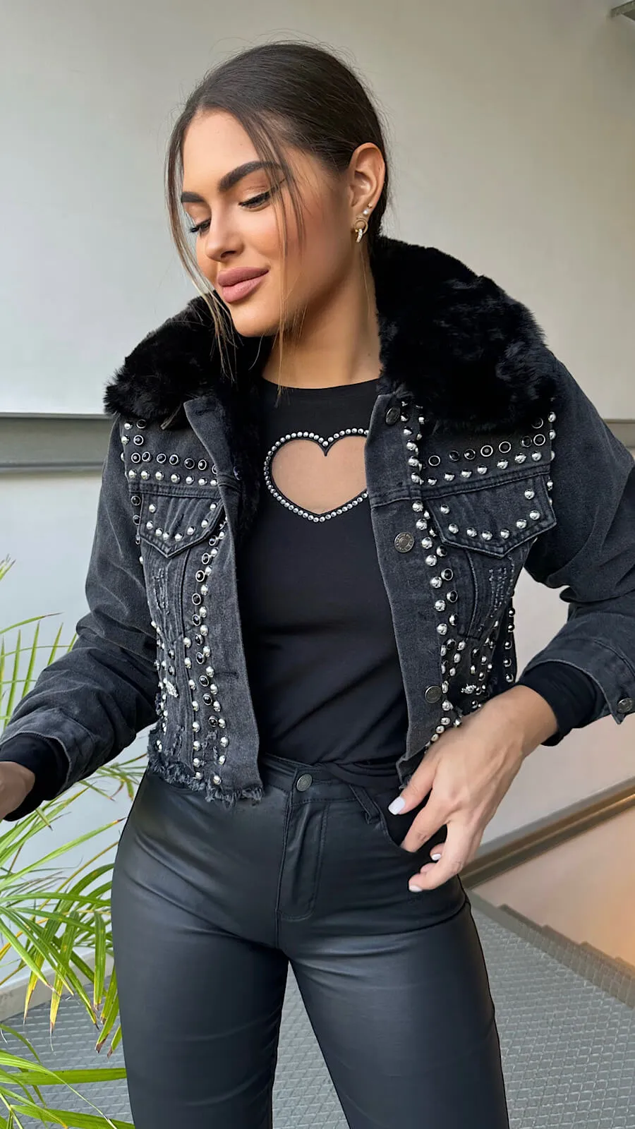 Camiseta Negra Corazón Transparencia