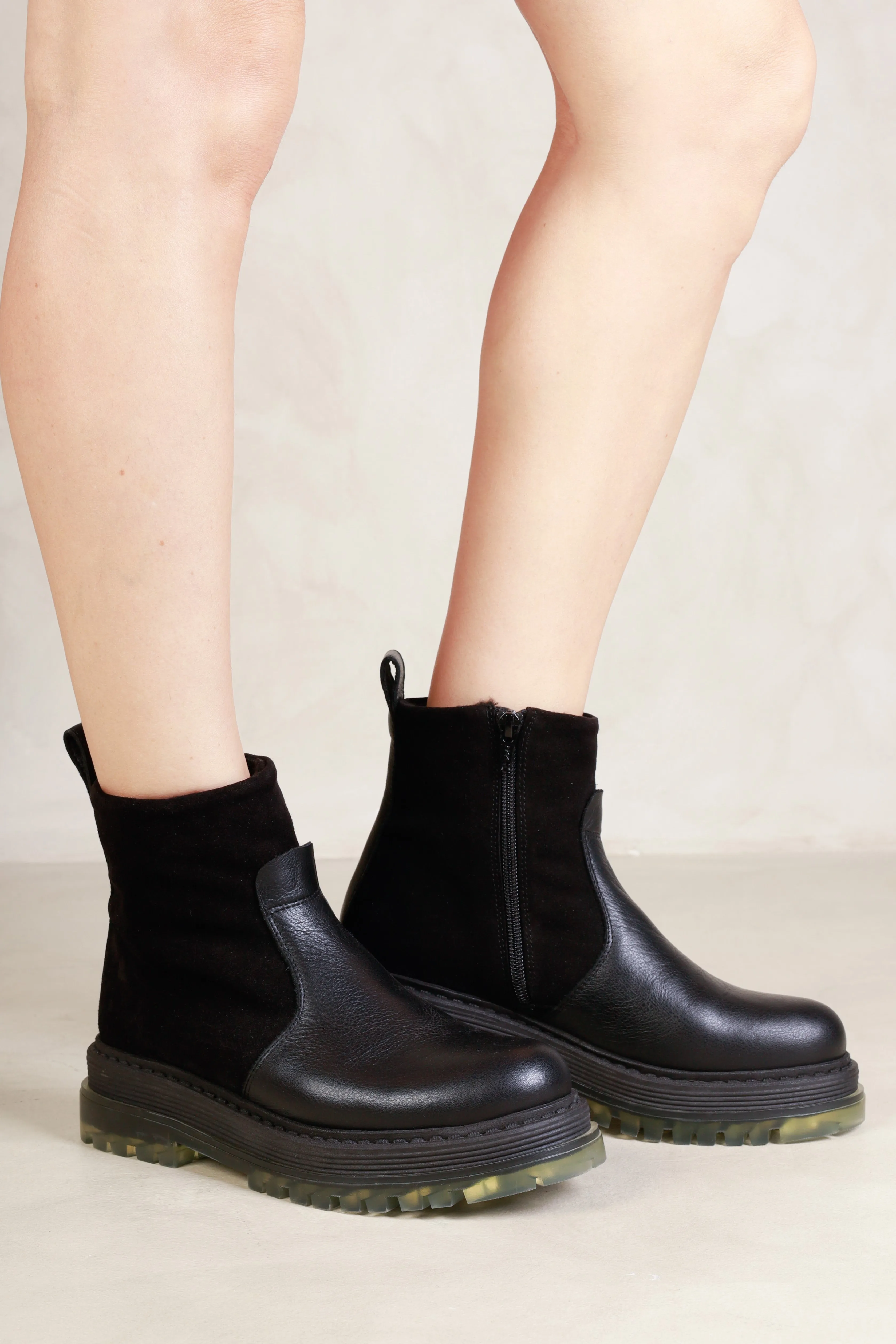 EIRA BLACK