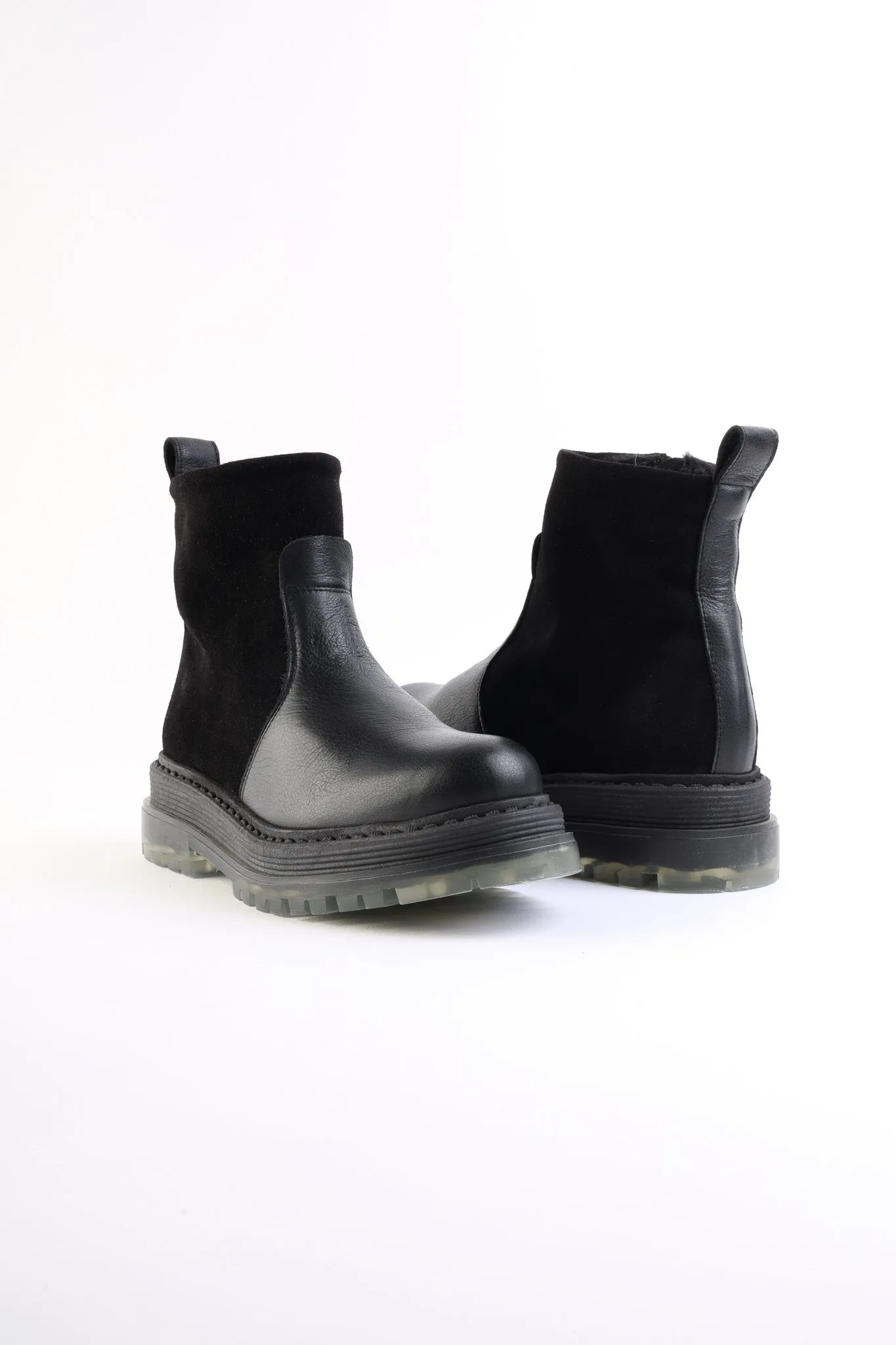 EIRA BLACK