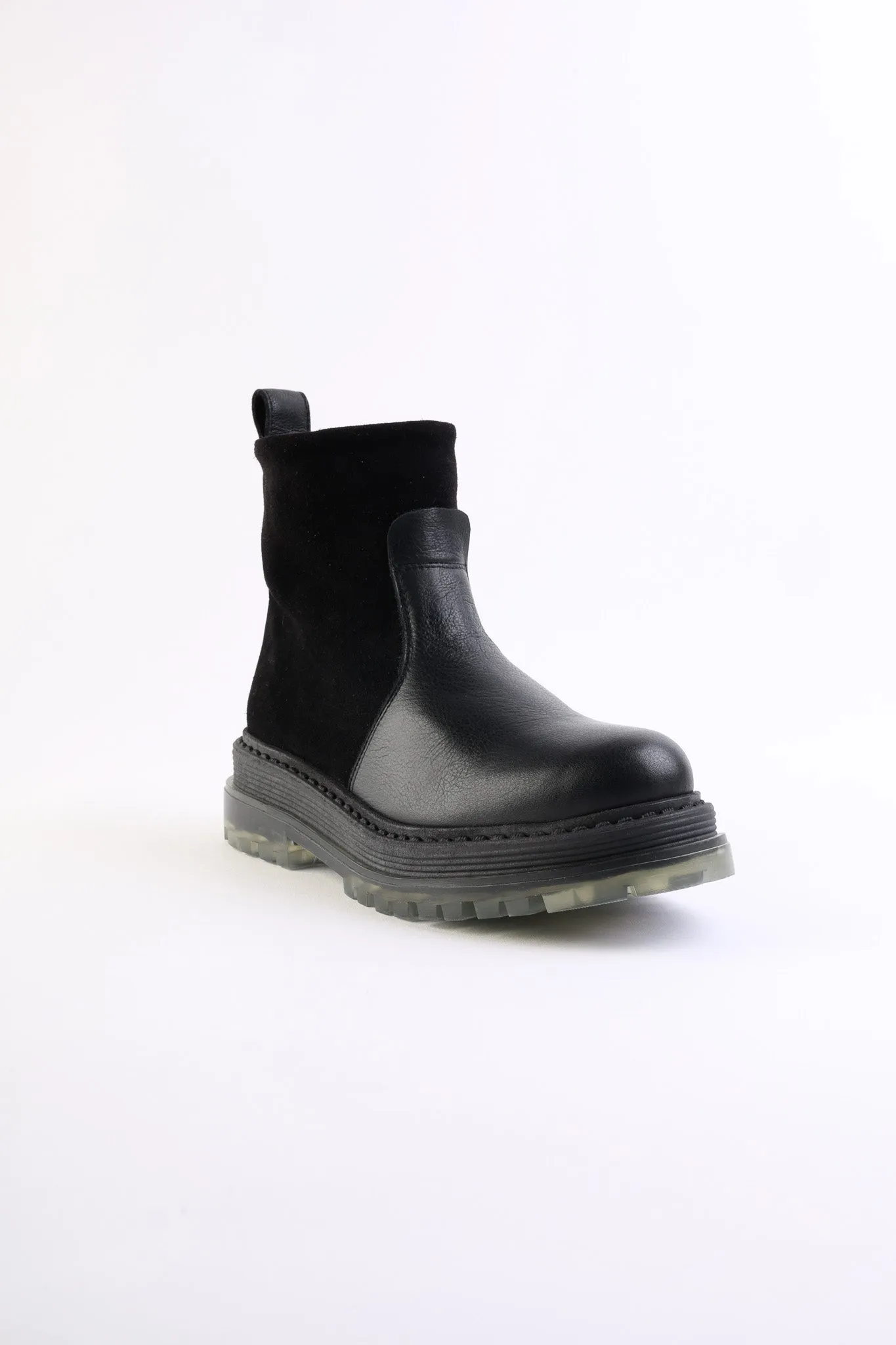 EIRA BLACK