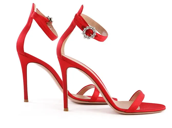 GIANVITO ROSSI PORTOFINO 100 Sandalias de satén rojas con adornos de cristal 