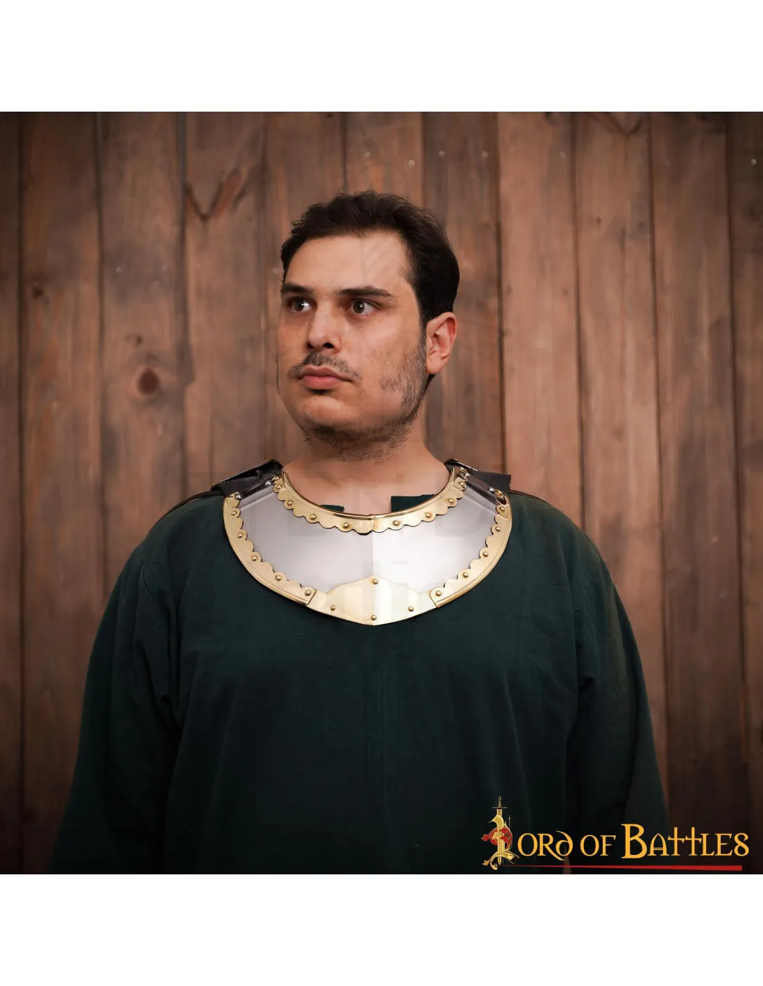 Gorjal medieval acero modelo Húsar con borde latonado