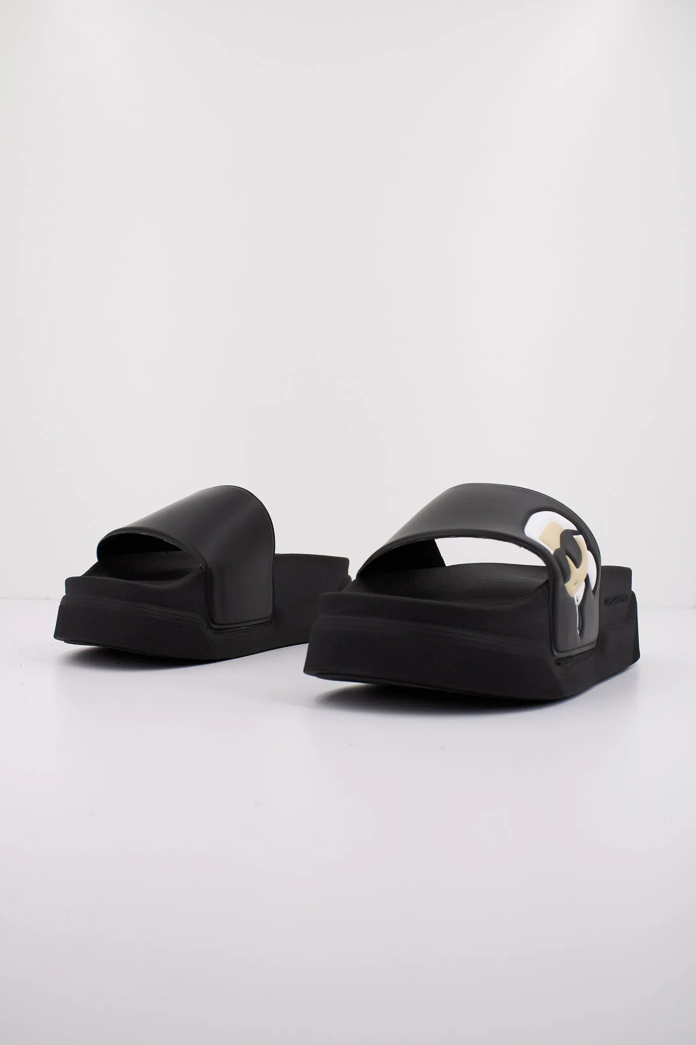 KARL LAGERFELD KONDOMINIUM