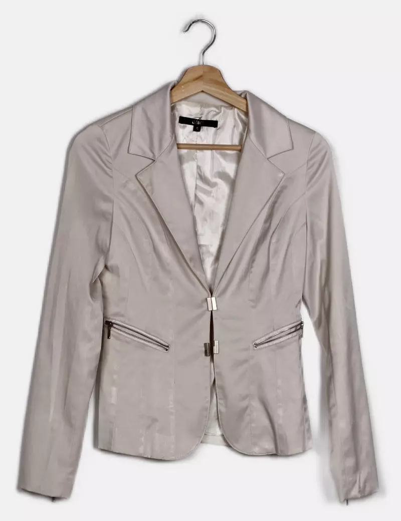 La cuadra Blazer