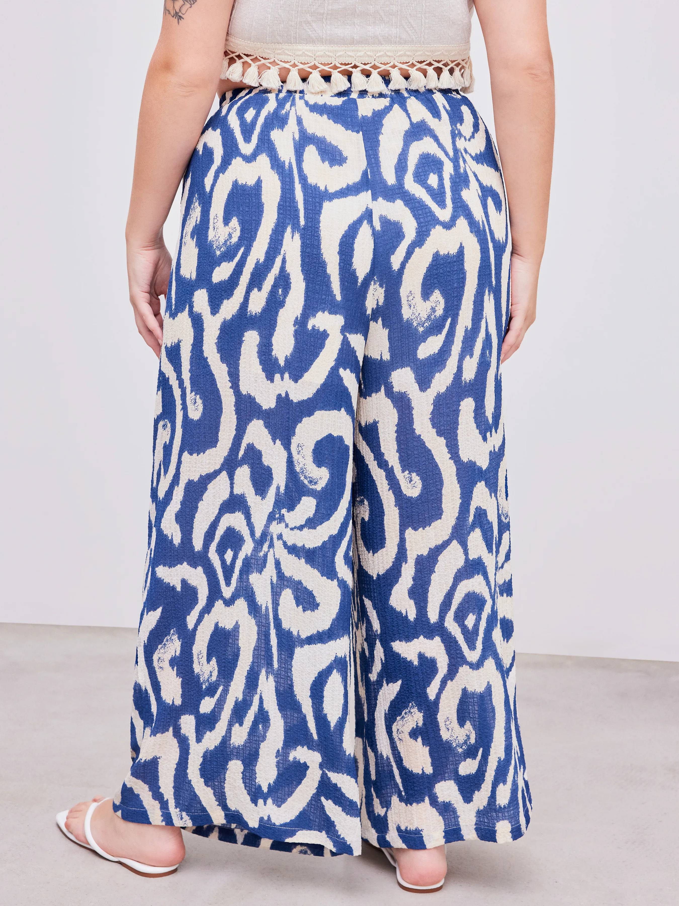 Pantalón Ancho de Pierna con Bolsillos y Estampado Abstracto de Tiro Medio Curvy