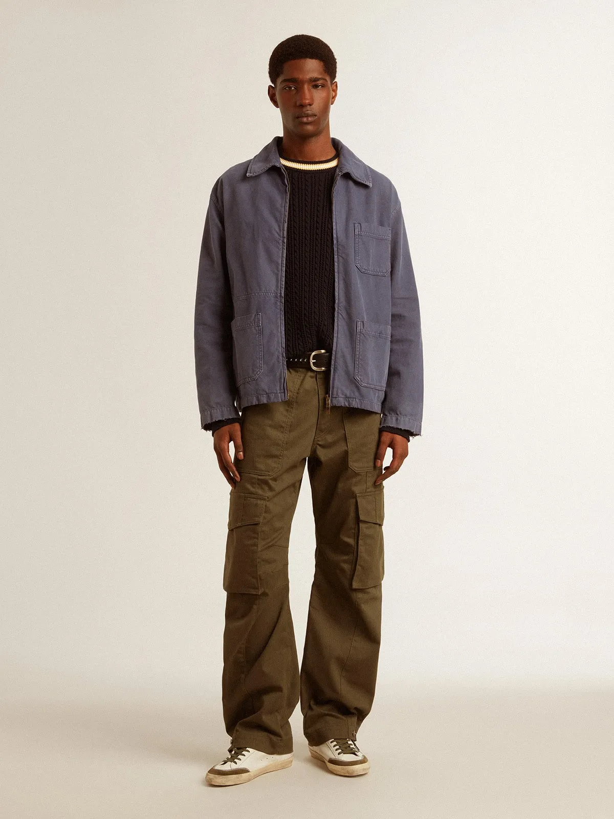 Pantalón cargo color verde oliva