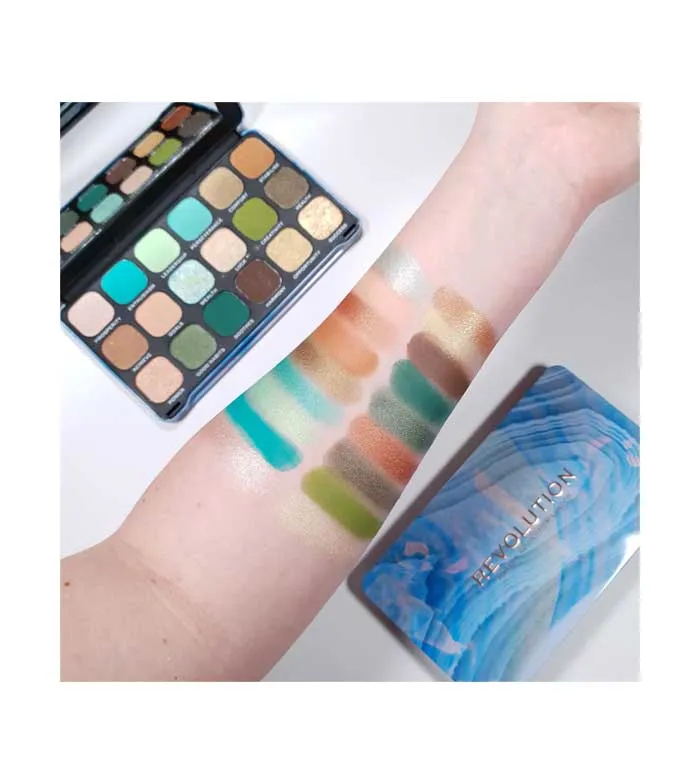 REVOLUTION  *CRYSTAL AURA*  PALETA DE SOMBRAS FOREVER FLAWLESS  AVENTURINE