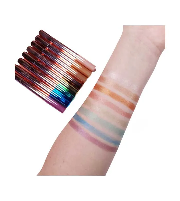 REVOLUTION  SOMBRA EN STICK LUSTRE WAND  SINFUL GREEN