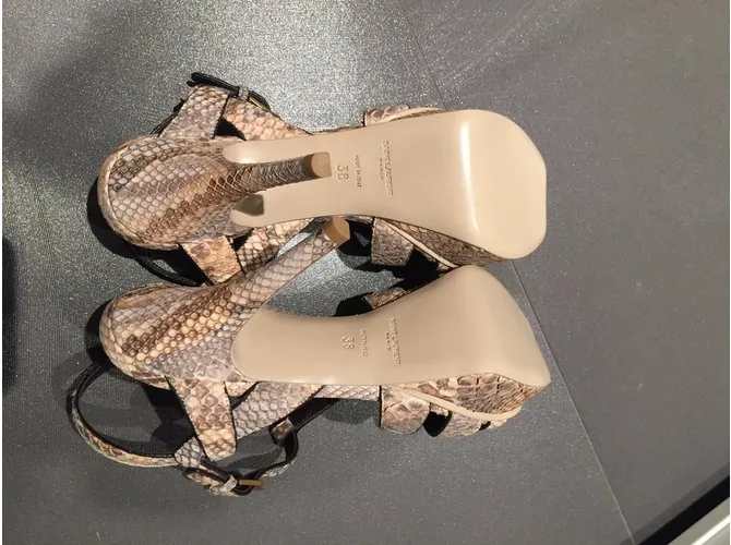 Saint Laurent Sandalias de tributo Impresión de pitón 