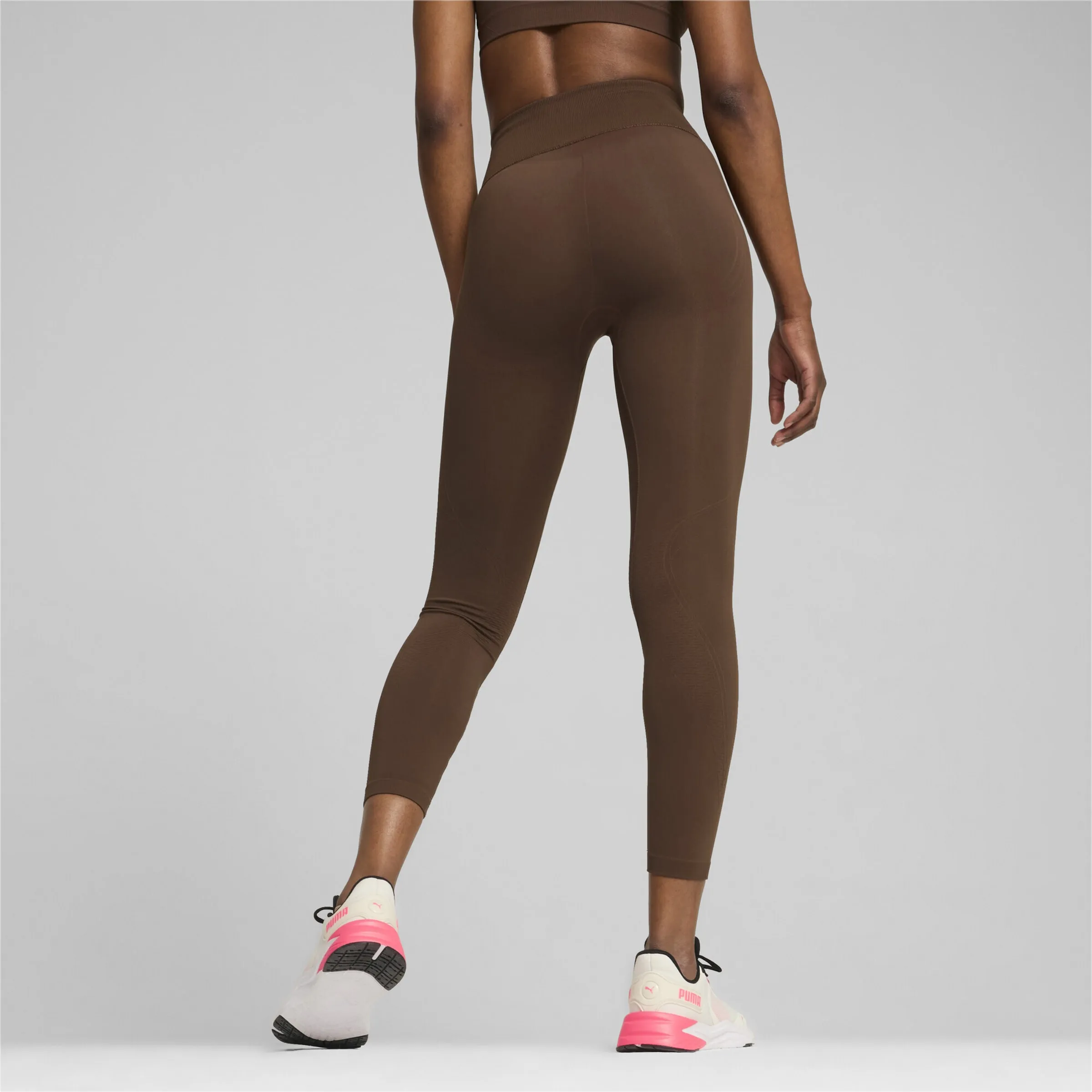 Skinny Pantalón deportivo PUMA en Chocolate