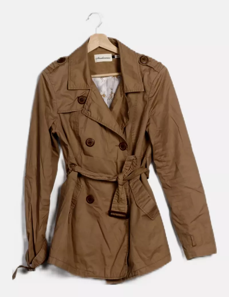 Stradivarius Chaqueta marrón botonadura