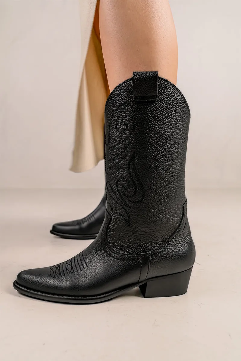 TOTAL BLACK  JANDRA