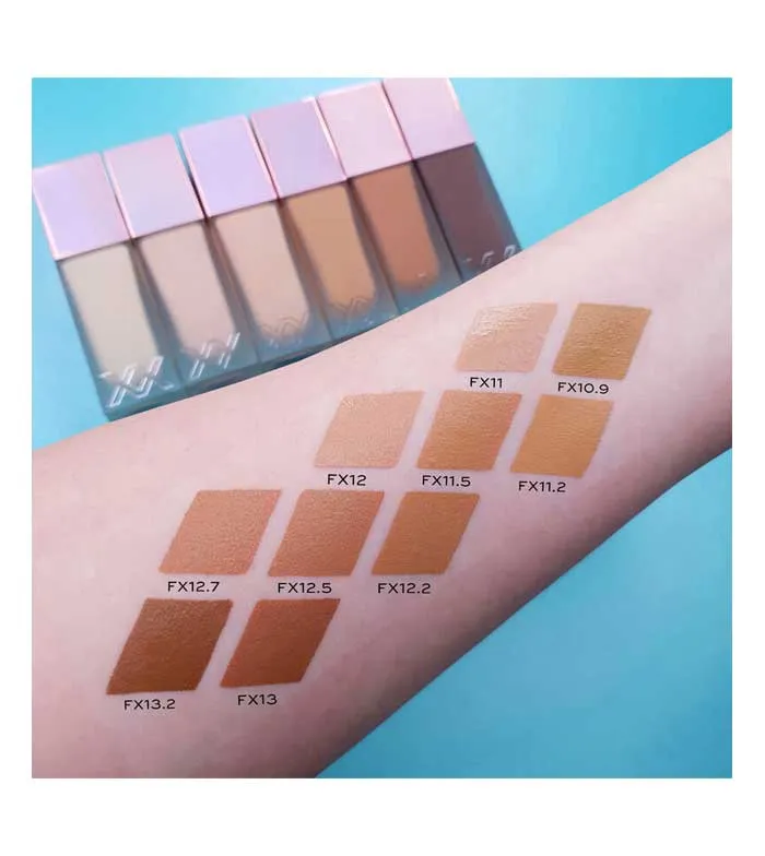 XX REVOLUTION  BASE DE MAQUILLAJE GLOW SKIN FAUXXDATION  FX20
