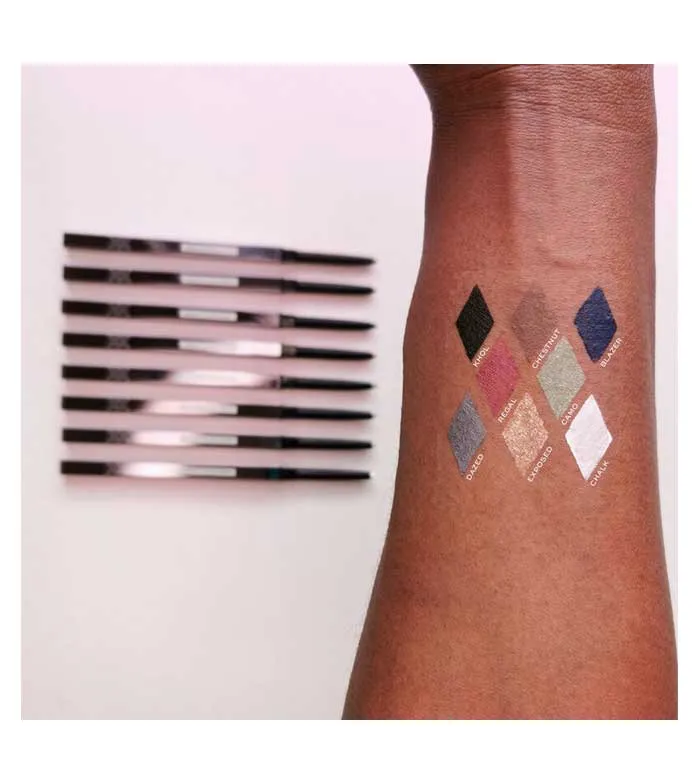 XX REVOLUTION  DELINEADOR DE OJOS XXACT EYELINER  CAMO