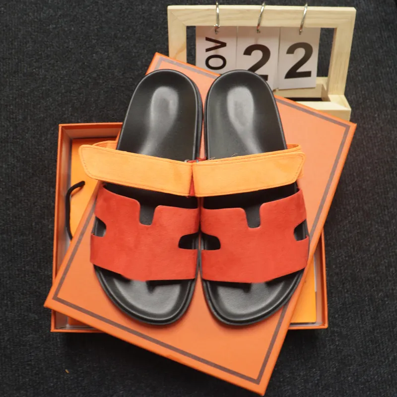 Zapatillas para mujer Zapatillas de diseñador para hombre Suelas Sandalias de playa informales de verano Cuero genuino de primer