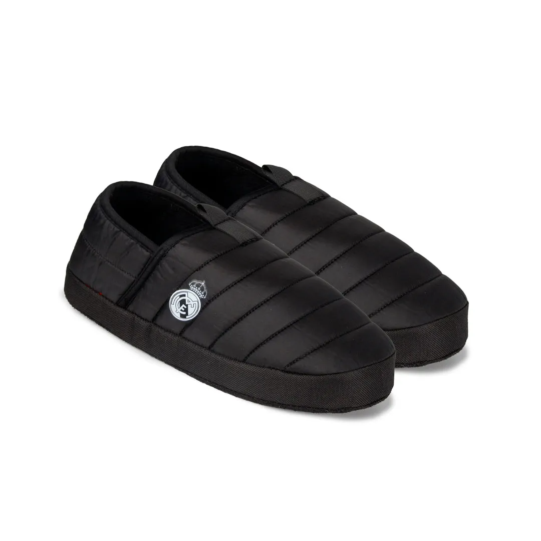 ZAPATILLAS REAL MADRID CF OFICIALES TEMPORADA 2425 ACOLCHADAS CERRADAS